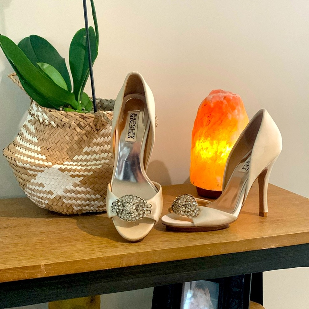 Badgley Mischika Satin Champagne  - leather sole 61/2 M